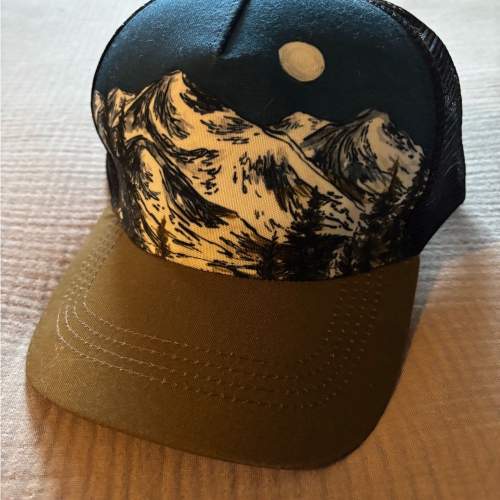 Alpine Black Mesh Outdoor Hat